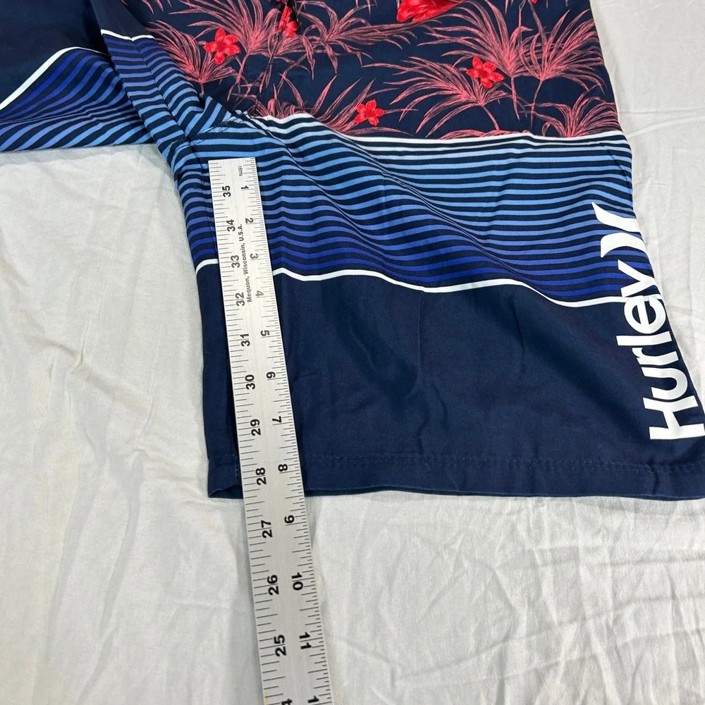 Hurley Boys Board Shorts Midnight Navy Floral Striped Swim‎ Trunks Size 16 28W